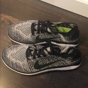 Nike sneakers Worn once. Size 7 .